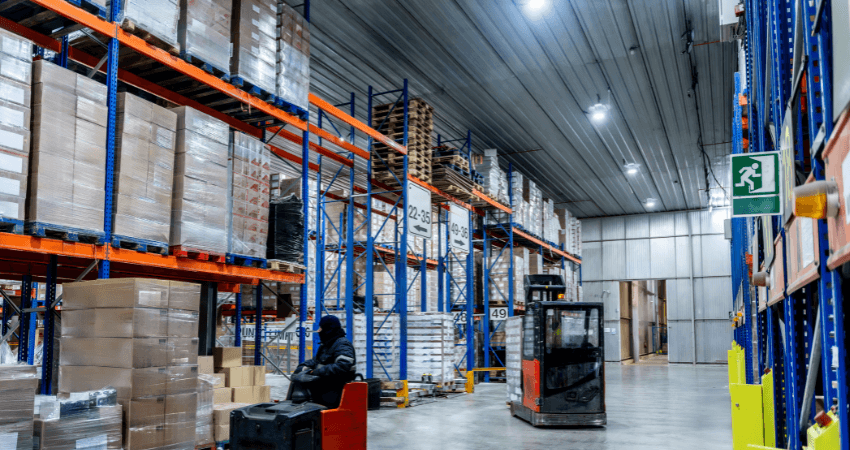 Logistikzentrum Lagerhalle